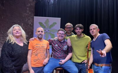 Risate contro l’eco-ansia: Stand-up Ecology mette l’ironia al servizio dell’ambiente